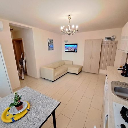 Bine Ati Venit La Maria Str Ion Alexandru Nr 1 Bl 14 Ap 1 Appartement Arad Buitenkant foto