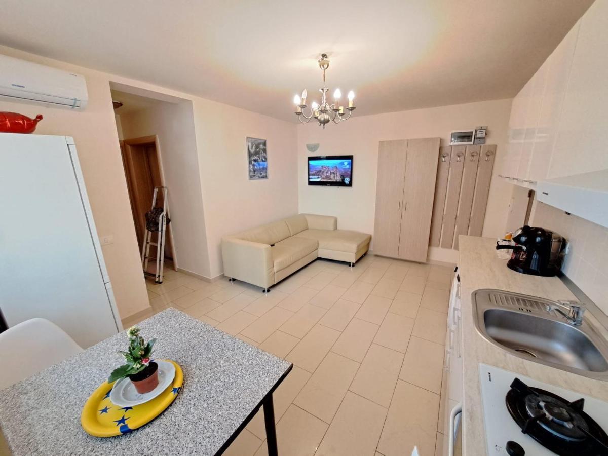 Bine Ati Venit La Maria Str Ion Alexandru Nr 1 Bl 14 Ap 1 Appartement Arad Buitenkant foto